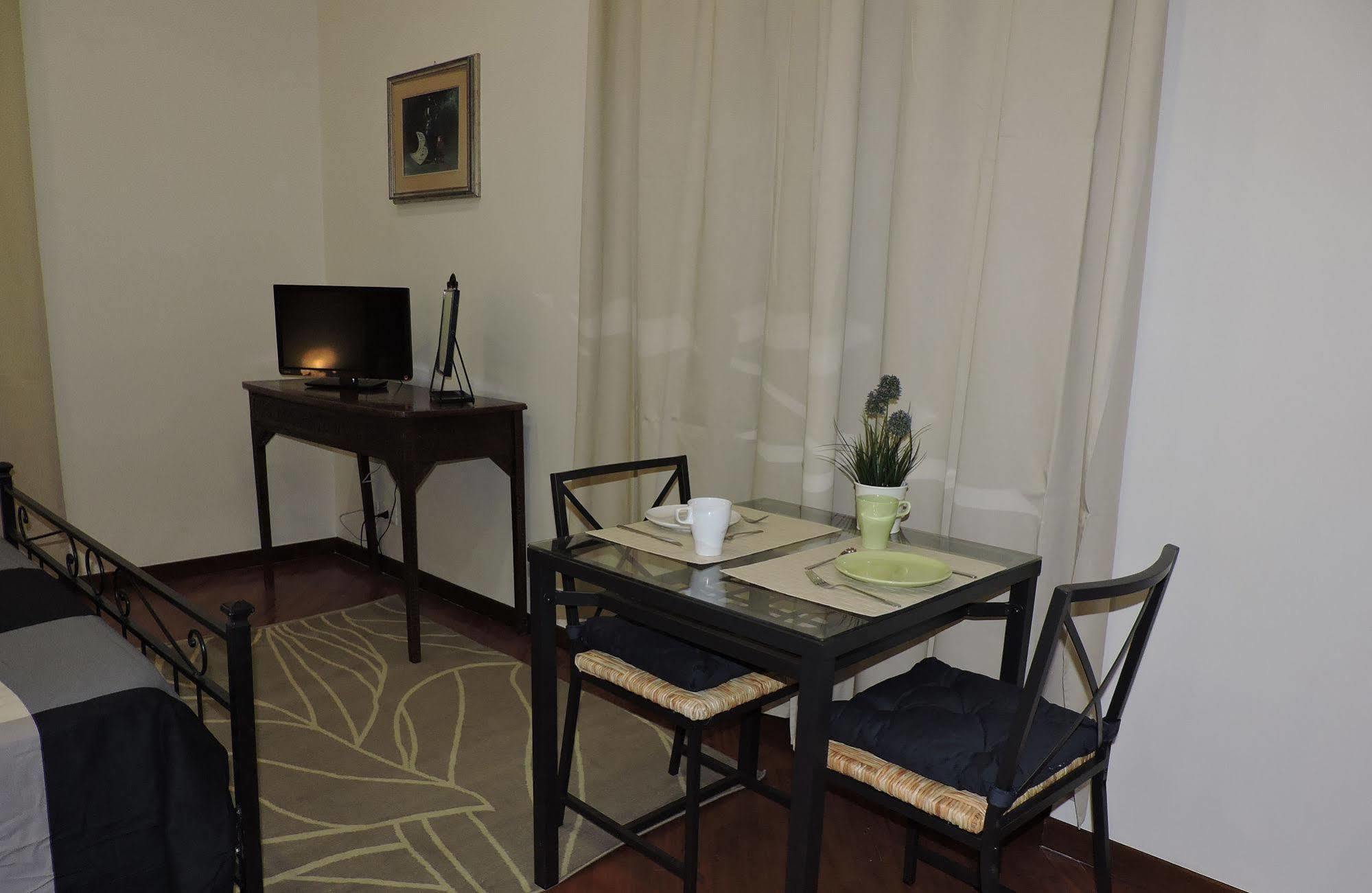 Living Rome Ottaviano B&B Екстер'єр фото